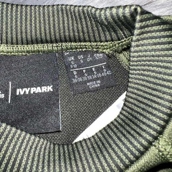 Adidas × Ivy Park - Halls of Ivy Crop Top Size Small - Picture 2 of 2